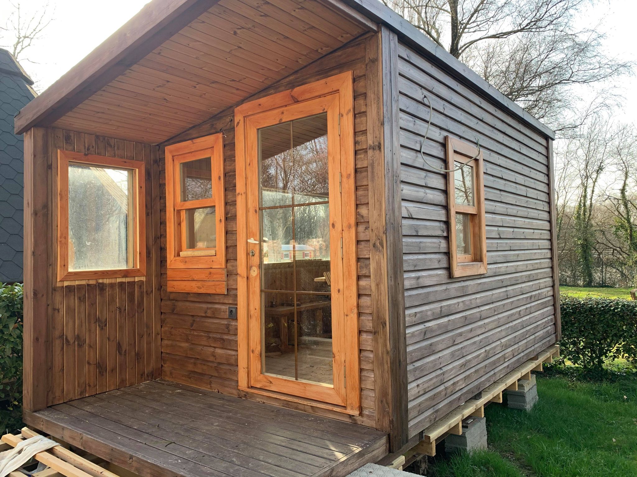 Accommodation - Cabin Cube 2 Pers. 1 Double Bed - With Bathroom And Toilet - Camping L'Étang du Pays Blanc
