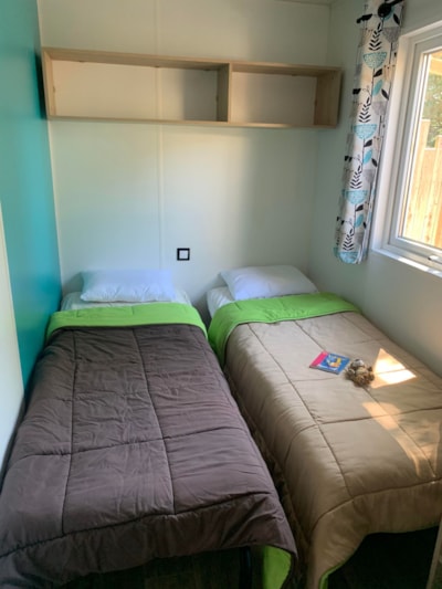Mobil-home BIEN ETRE - 4 bedrooms with dishwasher and private Spa - SATURDAY — 8