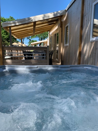 Mobil-home BIEN ETRE - 4 bedrooms with dishwasher and private Spa - SATURDAY — 9