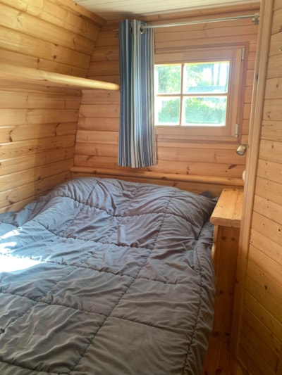 Pod - 1 bedroom and 1 double bed on mezzanine - with WC and bathroom — 5