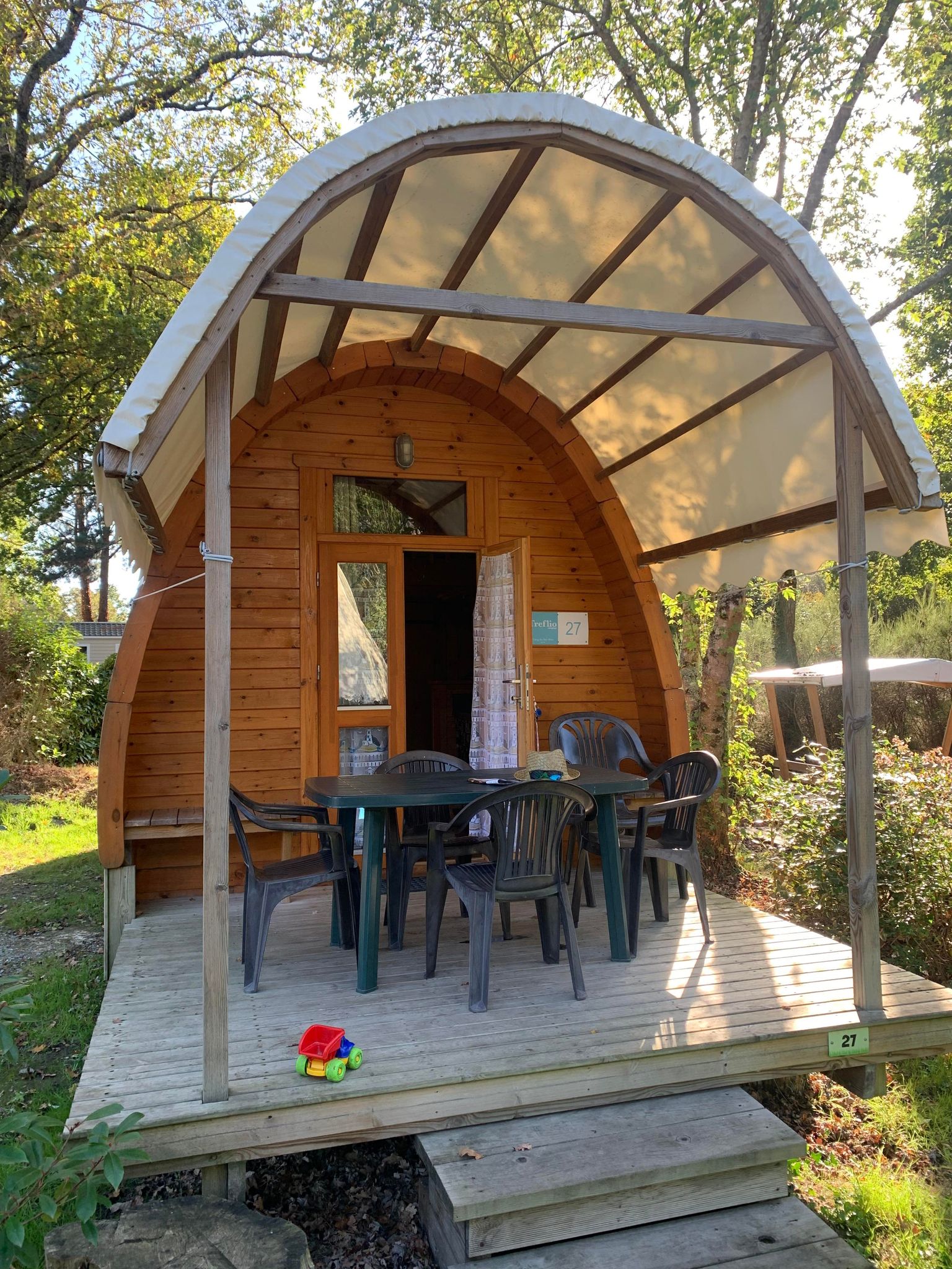 Accommodation - Pod 4 Pers. 2 Bedrooms - With Bathroom And Toilet - Camping L'Étang du Pays Blanc
