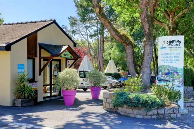 Camping L'Étang du Pays Blanc - image n°1 - Camping Direct