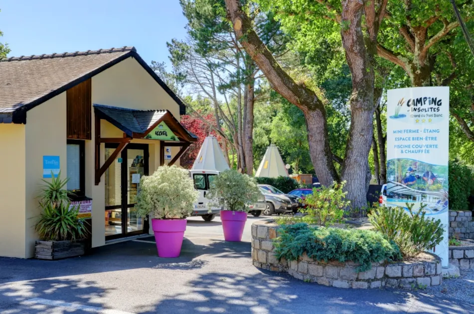 Camping L'Étang du Pays Blanc