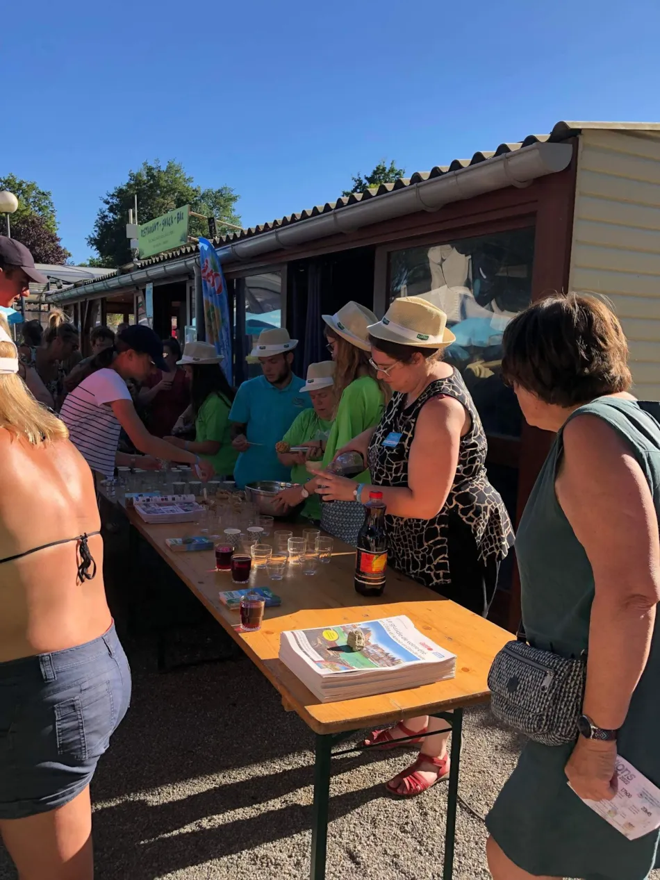 Camping L'Étang du Pays Blanc
