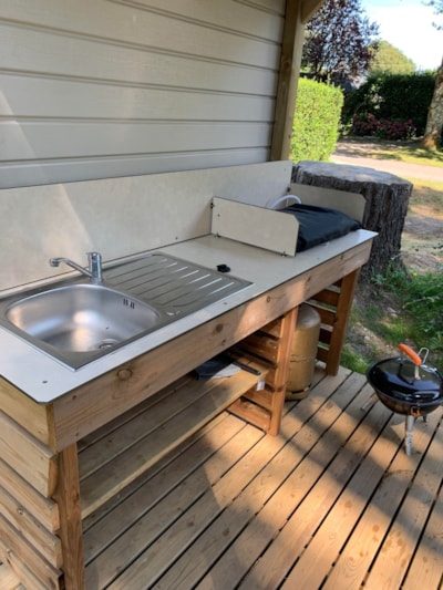 Premium + pitch with kitchenette and private sanitary facilities — 3