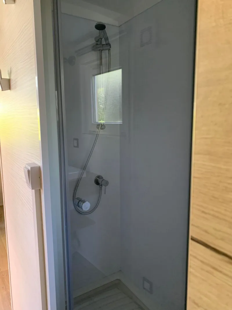 Tiny - 1 Chambre Et 2 Lits Simples En Mezzanine - Avec Wc Et Sdb