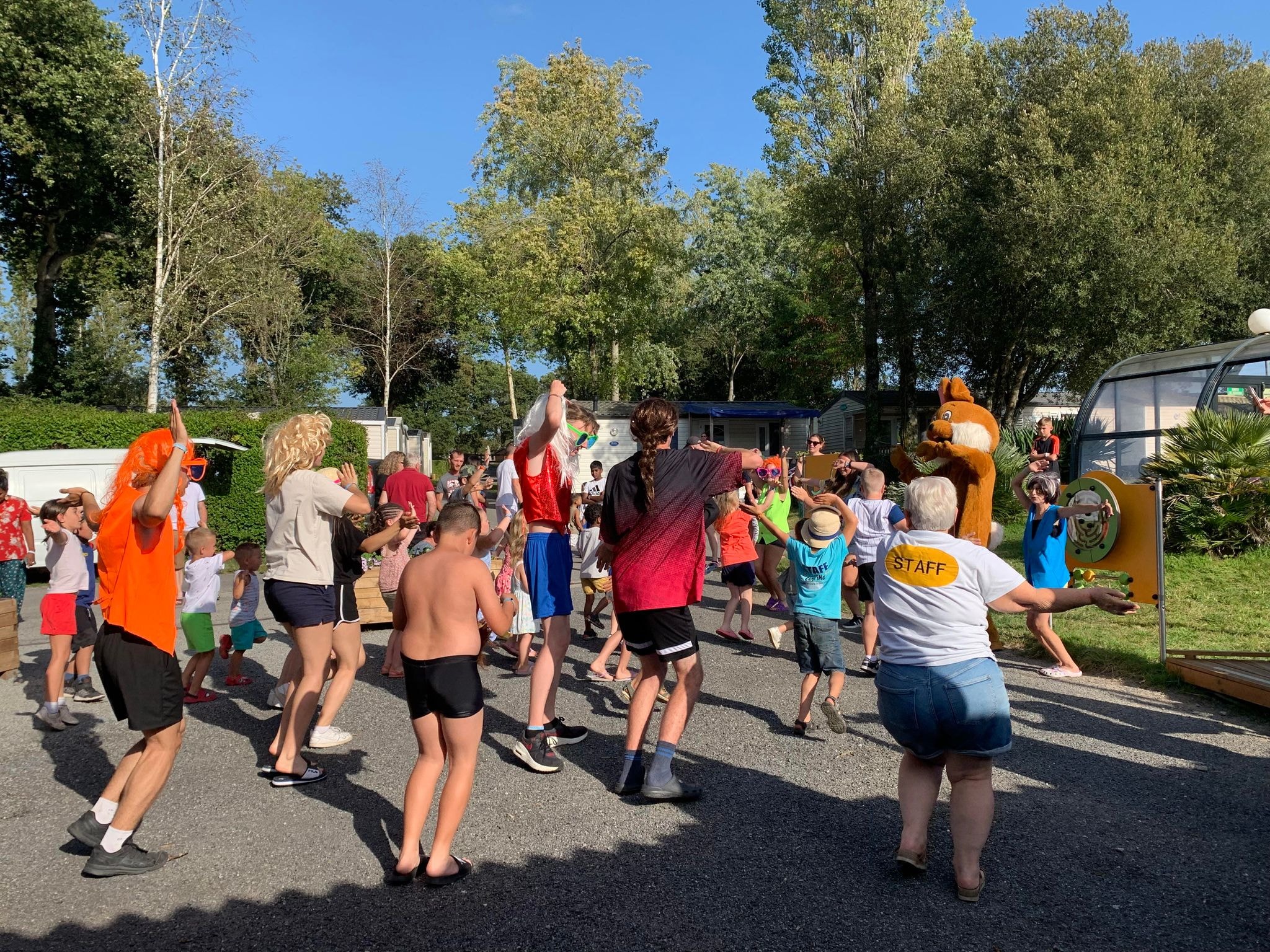 Camping L'Étang du Pays Blanc — Foto 2