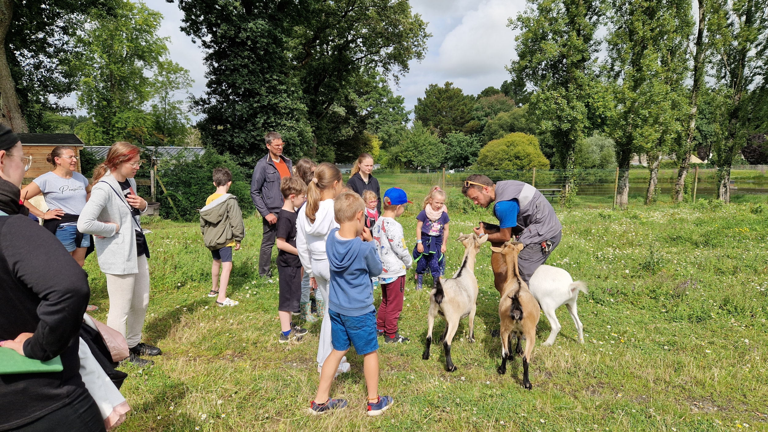 Camping L'Étang du Pays Blanc — Foto 5