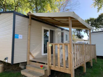 Mietunterkunft - Mobilheim Confort - 2 Zimmer (+ 1 Convertible) - Überdachte Terrasse (Sonntag) - Camping L'Étang du Pays Blanc