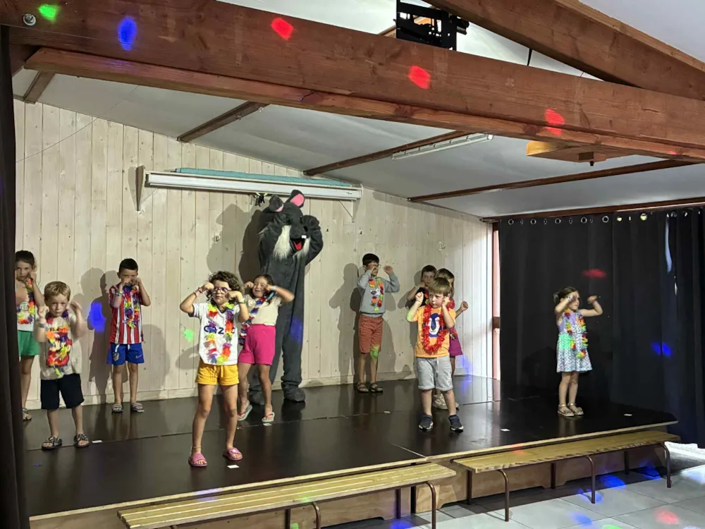 Camping L'Étang du Pays Blanc