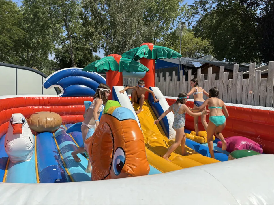 Camping L'Étang du Pays Blanc