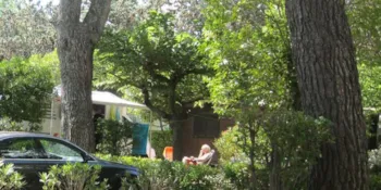 Pitch - Pitch + Vehicle - Camping Le Rebau