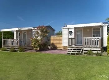 Huuraccommodatie(s) - Stacaravan Confort 18M²- Terrasse Couverte - Flower Camping Le Mat