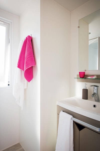 Mobile-home Premium 38m² - 4 bedrooms - sheltered terrace