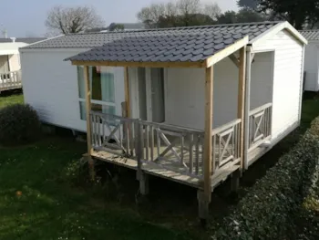 Huuraccommodatie(s) - Stacaravan Confort 27M² - 2 Kamers + Terras Couverte - 11 Nachten - Flower Camping Le Mat