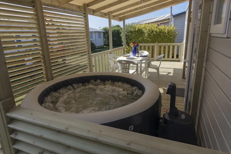 Mobil Home Premium Prestige 30M² - 2 Chambres - Terrasse Couverte - Spa - Lave Vaisselle - Wifi