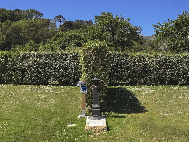 Emplacement Forfait Privilege (16 A - Eau- Vidange) 100 M²