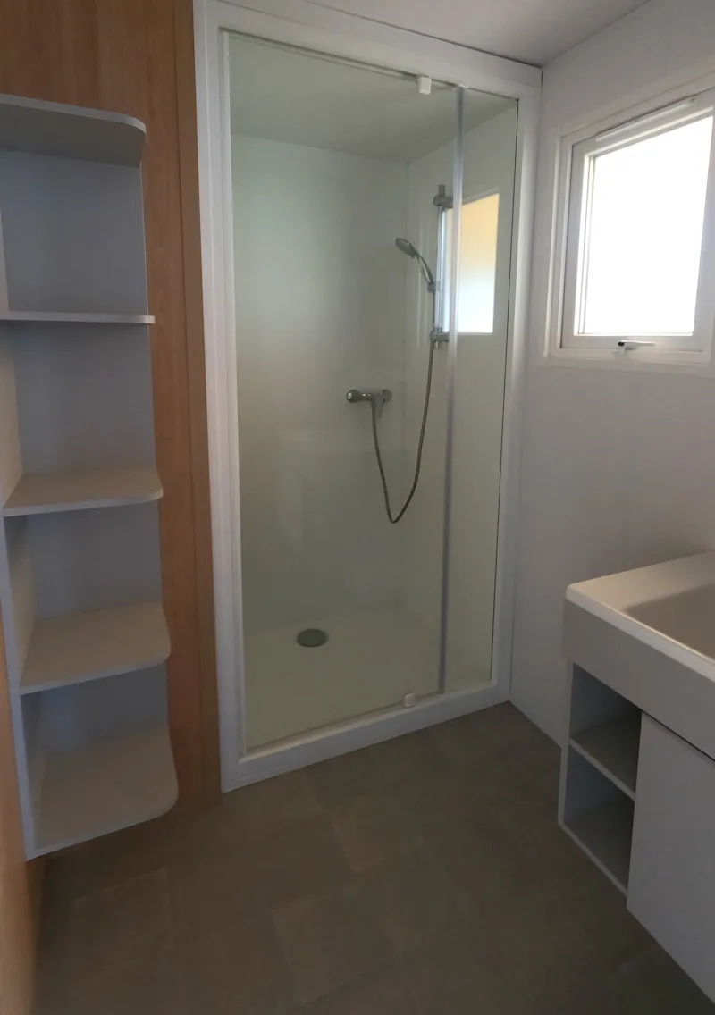 Mobil Home Premium Prestige 30M² - 2 Chambres - Terrasse Couverte - Spa - Lave Vaisselle - Wifi