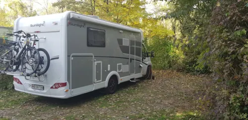 Pitch - Pitch : Car + Tent Or Caravan Or Camping-Car - image n°4 - Camping du Pont de Manne