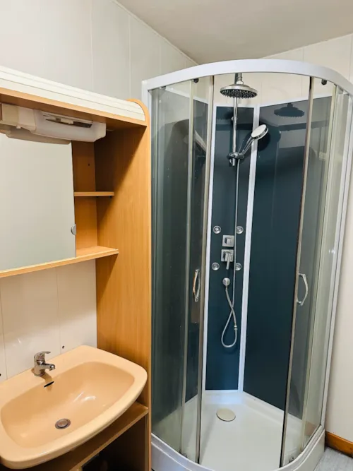 Location - Gîtes 2 Chambres 50 M² - image n°8 - Camping du Pont de Manne