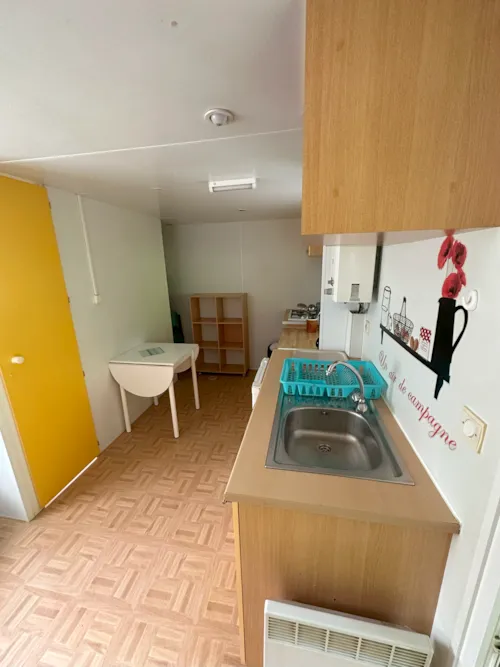 Location - Mobil-Home Trigano - 21 M² - 1 Chambre - image n°6 - Camping du Pont de Manne
