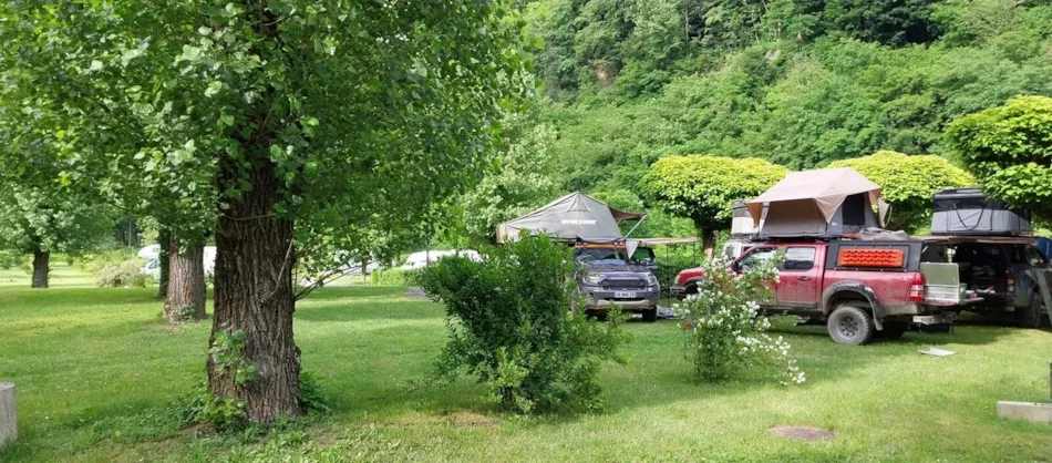 Camping Onlycamp Les Chaumes du Mont