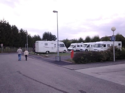 CAMPING CAR AREA outside the campsite with sanitary facilities and swimming pool without electricity
