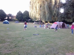 Kampeerplaats(en) - Wandelarrangement + 1 Tent + 1 Persoon (Zonder Voertuig) En Zonder Elektriciteit - Camping Seasonova Les Portes d'Alsace