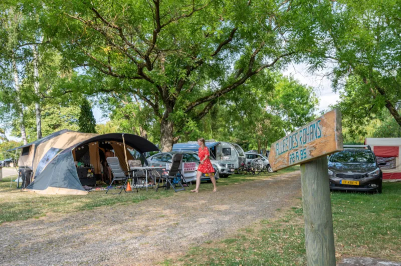 Forfait Caravane Ou Tente, Électricité, 2 Personnes Incluses
