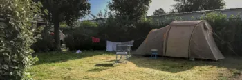 Stellplatz - Stellplatz Nature (Zelt, Wohnwagen, Wohnmobil / 1 Auto) - Camping De Rhuys