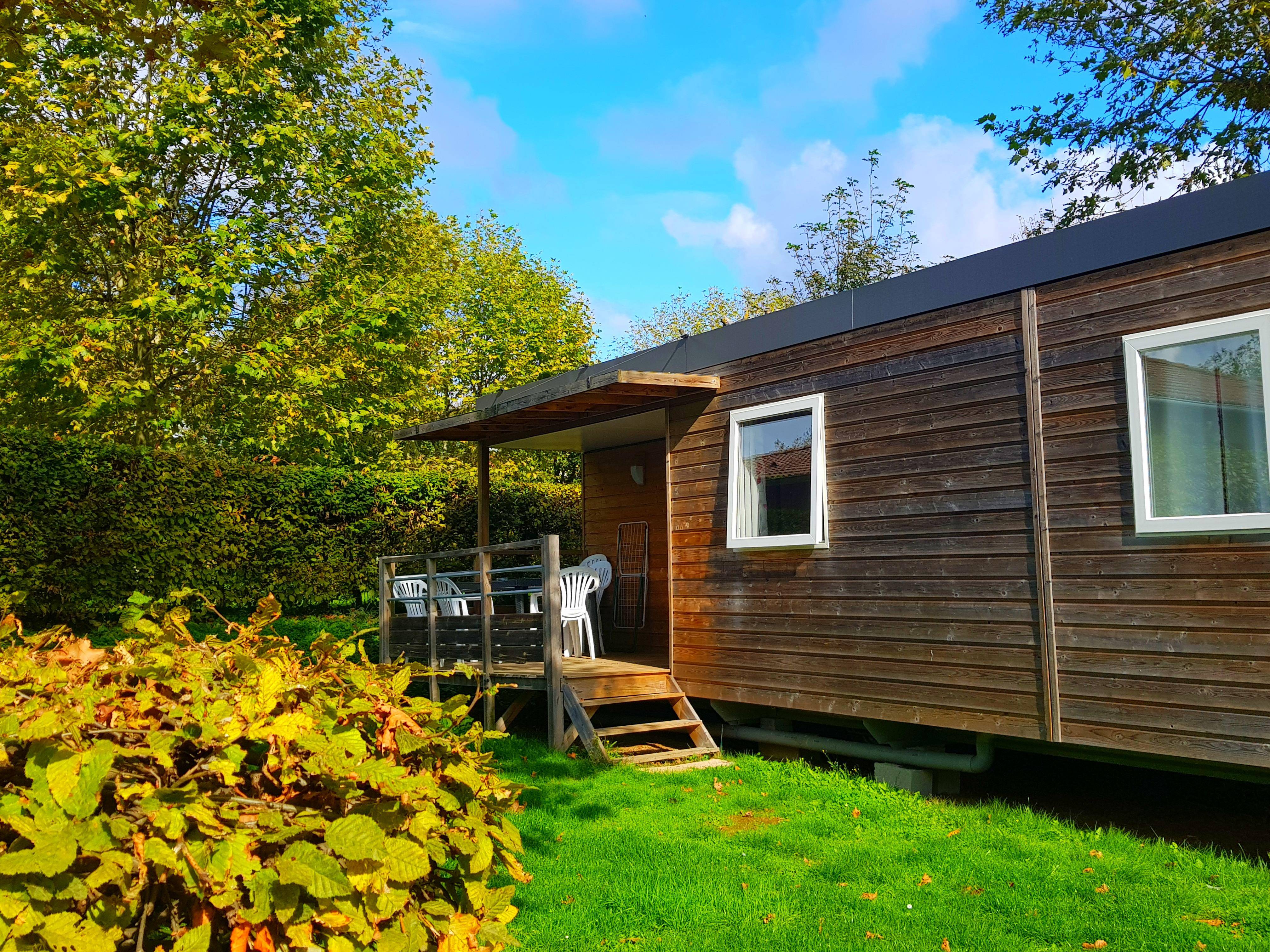 Huuraccommodatie - Cottage Loft 32M² / 3 Kamers - Overdekt Terras - Camping La Grappe Fleurie
