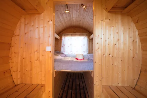 Accommodation - Bedroom Tonneau Barrel - image n°2 - Camping La Grappe Fleurie
