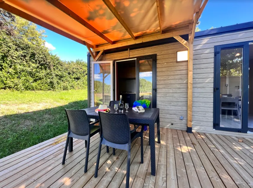 Mietunterkunft - Cottage Loggia Superior - Camping La Grappe Fleurie