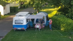 Pitch - Family Package + Electricity - 2 Adults + 2 Children Under 14 Years - Camping La Grappe Fleurie