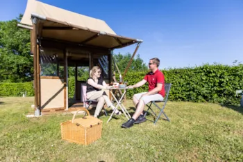 Mietunterkunft - La Petite Cadole - Camping La Grappe Fleurie