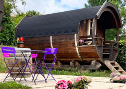 Accommodation - Bedroom Tonneau Barrel - 1 Bedroom (Without Toilet Blocks) - Camping La Grappe Fleurie