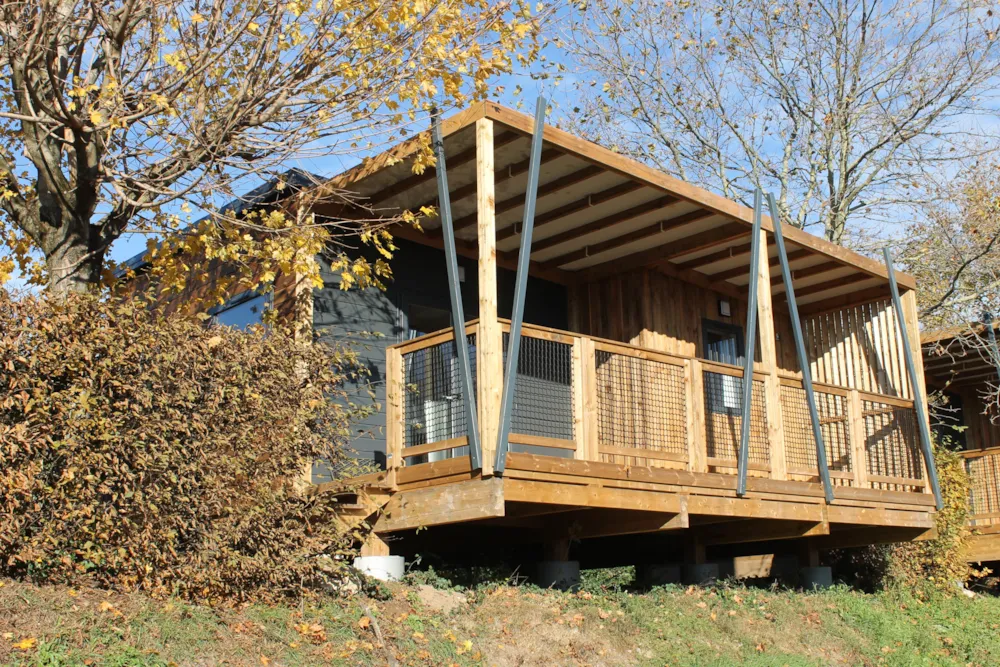 Mietunterkunft - Chalet Piloti - Camping La Grappe Fleurie