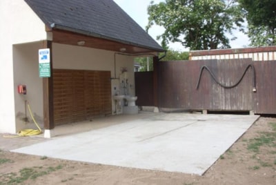 Pitch with car + tent, caravan or camping-car + electricity 10 A + 2 adults included