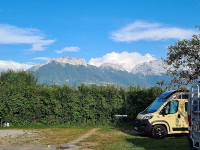 Camping package (pitch, 2 people, 1 vehicle)