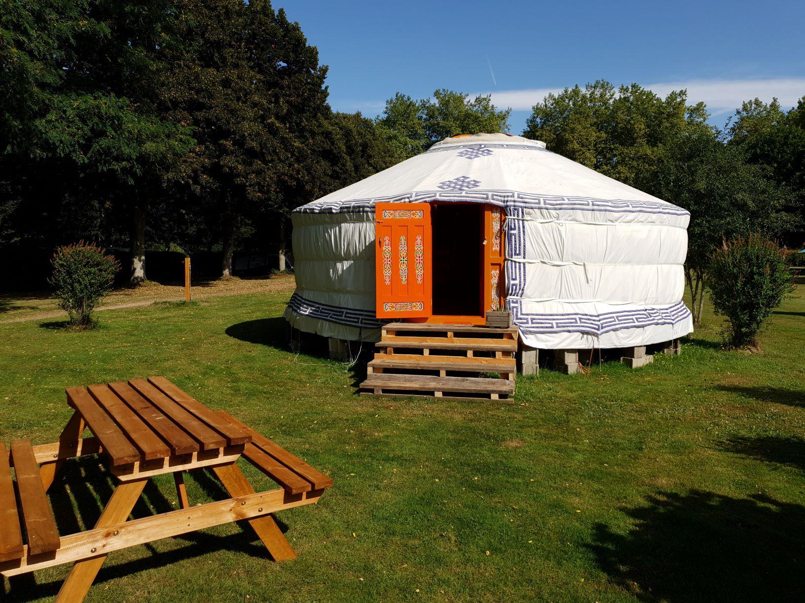 Accommodation - Yurt - Camping Des 2 Rives