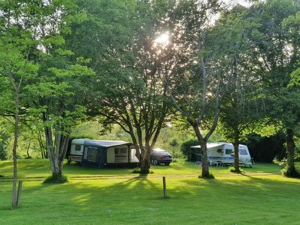 Camping Des 2 Rives