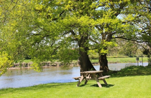 Foto #1 van Camping Des 2 Rives