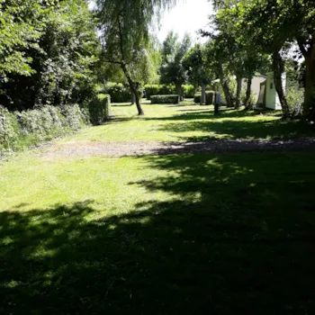 Emplacement - Emplacement + 1 Voiture + Tente Ou Caravane - Camping Les Mancellières