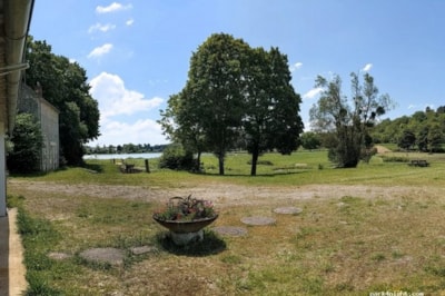 Camping package (pitch, 1 vehicle)
