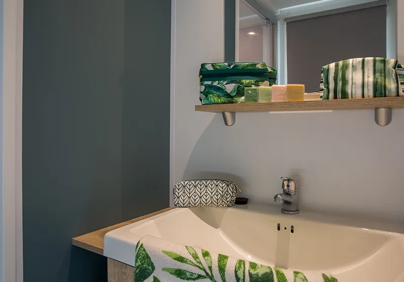 Mobil-Home Confort 3 Chambres Avec Terrasse En Bois Semi Couverte