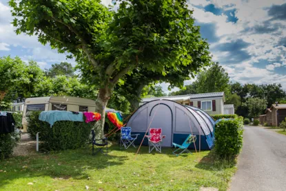 Emplacement Access Tente 1 Véhicule Avec Électricité