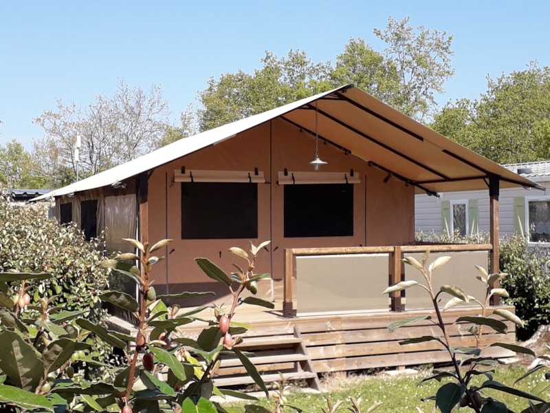Tente Lodge Luxe - 30 m² (avec sanitaires)