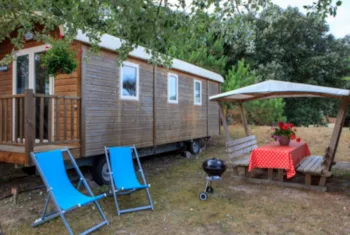 Location - Roulotte 2 Chambres - Camping Domaine du Collet