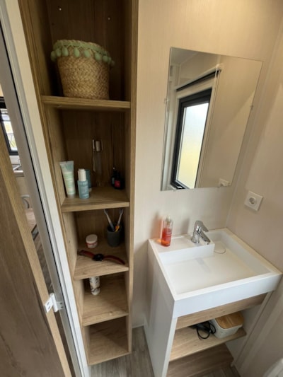 Les Cabanes / 2ème ligne - 2-bedroom mobile home — 4