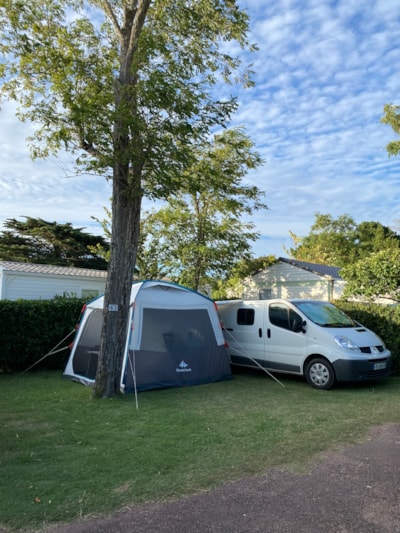 Pitch tent, caravan or motor home + 1 car — 4